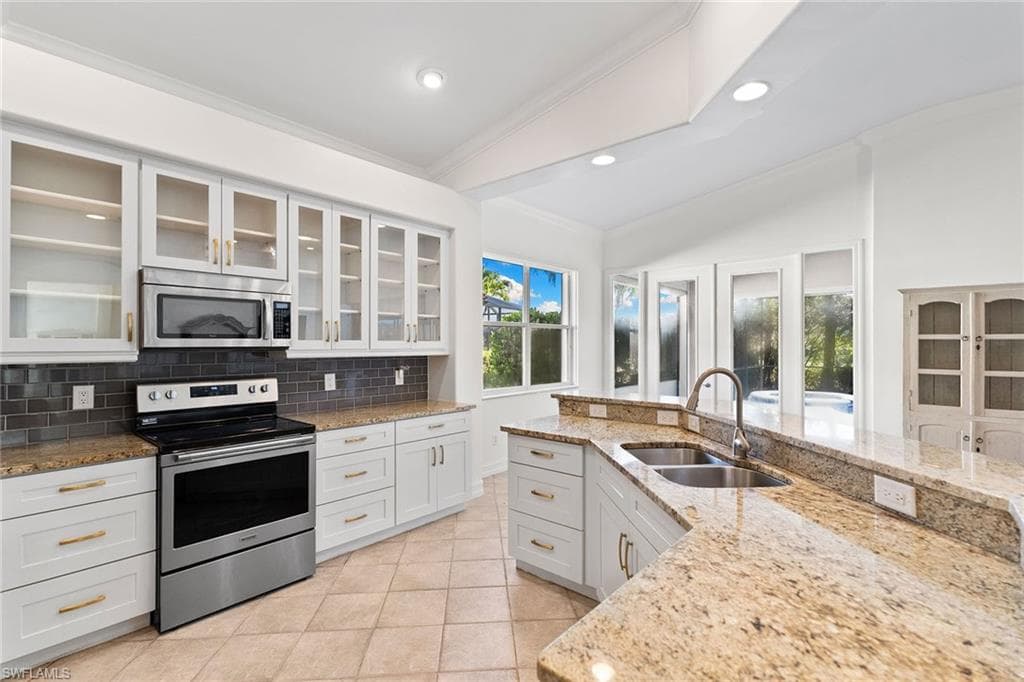 12512 Wildcat Cove Cir, Estero, FL 33928-10