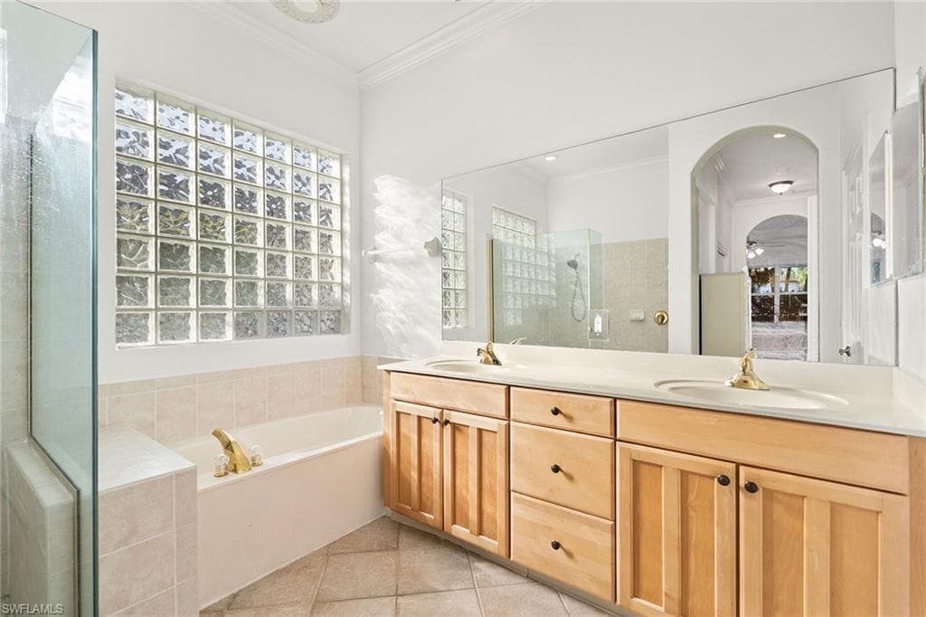 12512 Wildcat Cove Cir, Estero, FL 33928-17