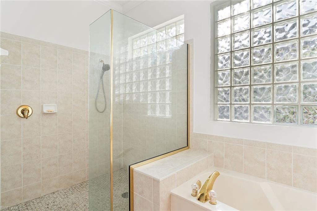 12512 Wildcat Cove Cir, Estero, FL 33928-18