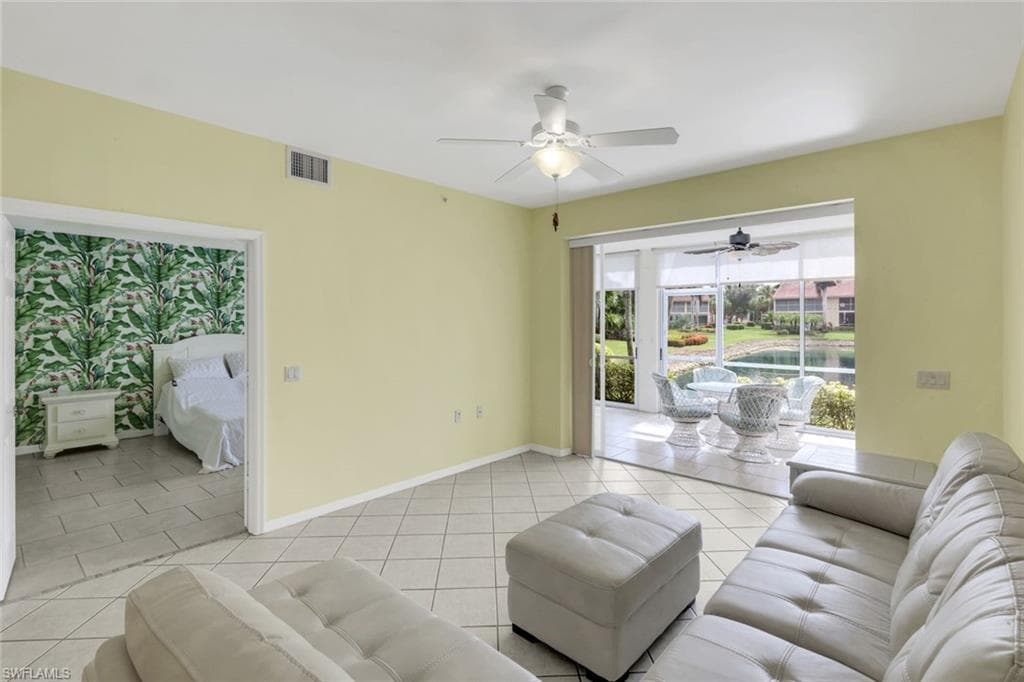 2415 Bayou Ln 7403, Naples, FL 34112-9