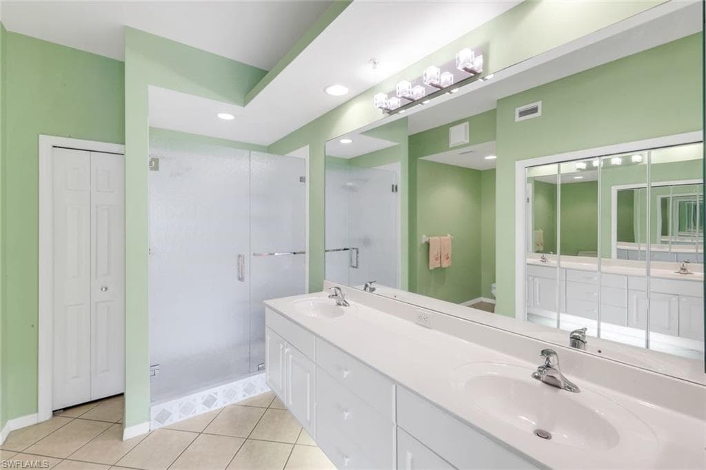 2415 Bayou Ln 7403, Naples, FL 34112-13