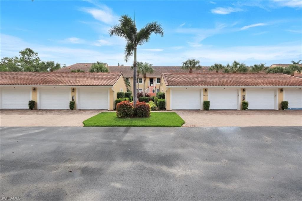 2415 Bayou Ln 7403, Naples, FL 34112-30