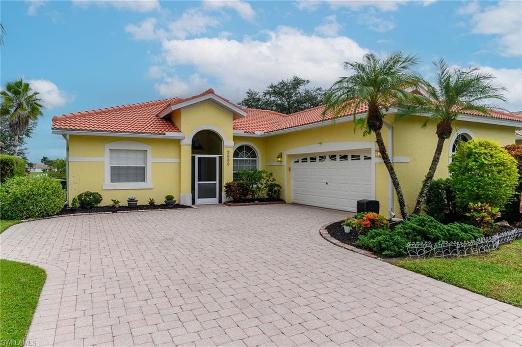 2880 Orange Grove Trl, Naples, FL 34120-2