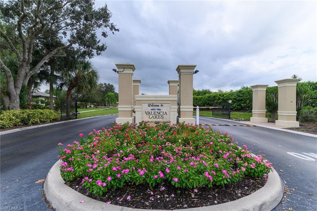 2880 Orange Grove Trl, Naples, FL 34120-41
