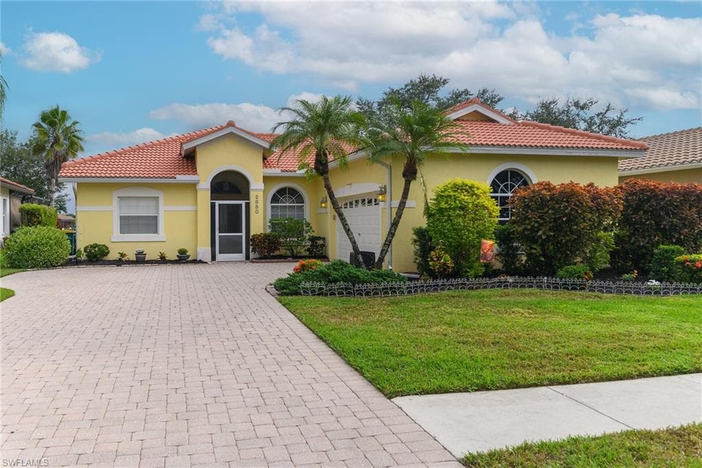 2880 Orange Grove Trl, Naples, FL 34120-44