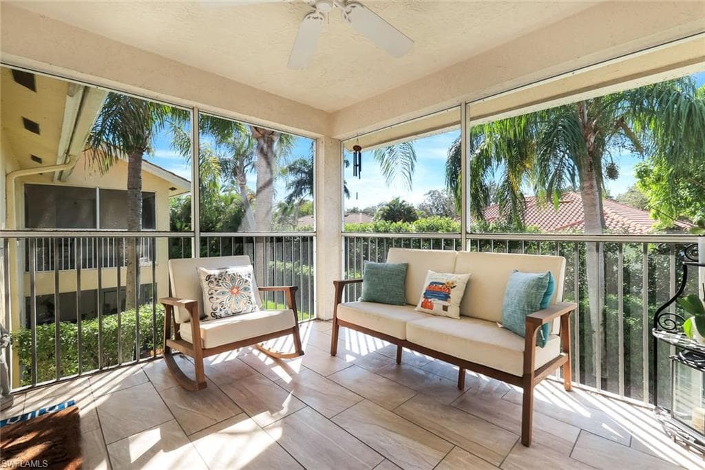 7767 Jewel Ln 203, Naples, FL 34109-19