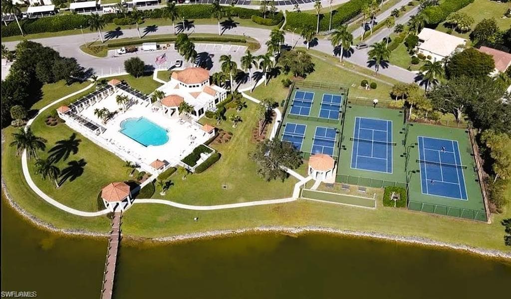 7767 Jewel Ln 203, Naples, FL 34109-26