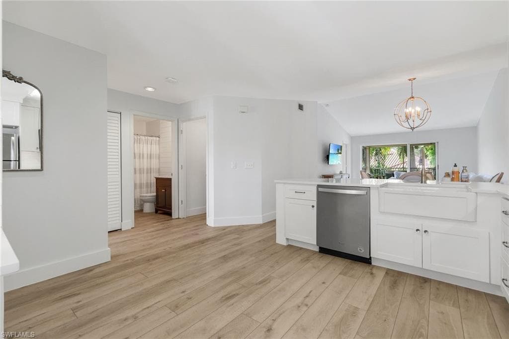 7767 Jewel Ln 203, Naples, FL 34109-3