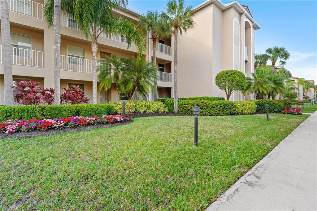 2730 Cypress Trace Cir 2813, Naples, FL 34119-4