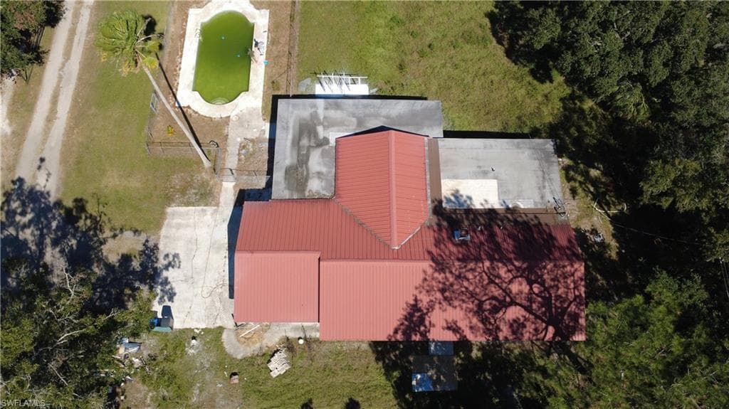 5902 Thonotosossa Rd, Plant City, FL 33565-3