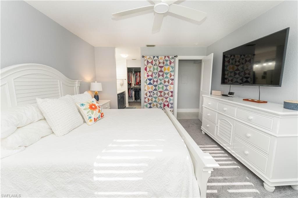 628 Woodshire Ln G5, Naples, FL 34105-9