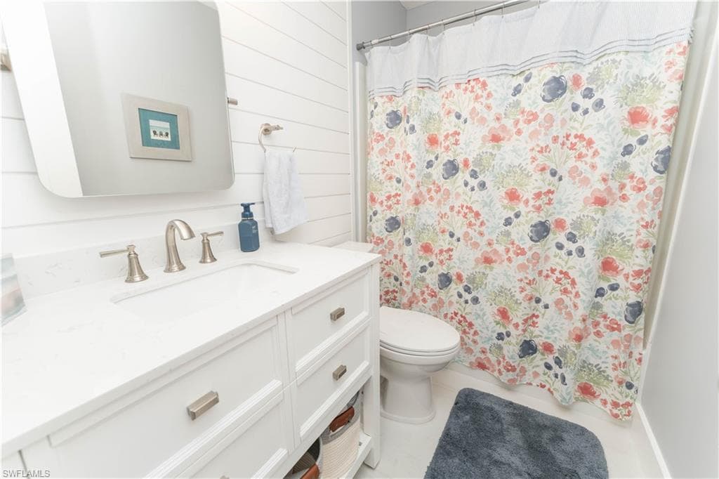 628 Woodshire Ln G5, Naples, FL 34105-15