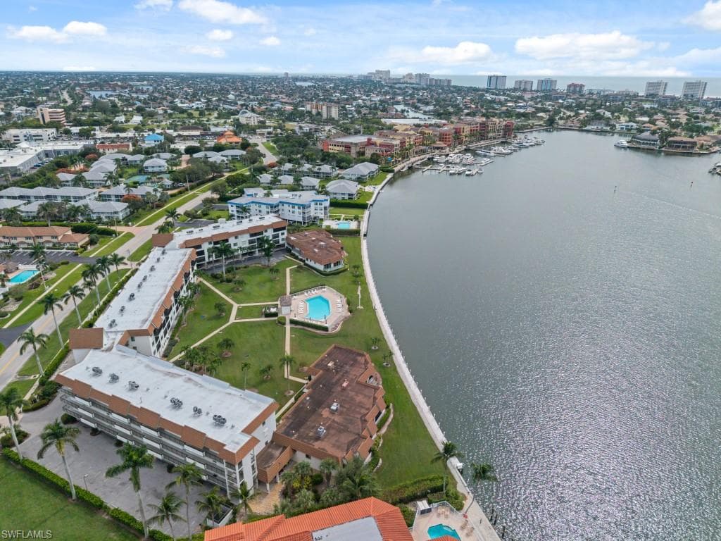 730 Elkcam Cir 309, Marco Island, FL 34145-32