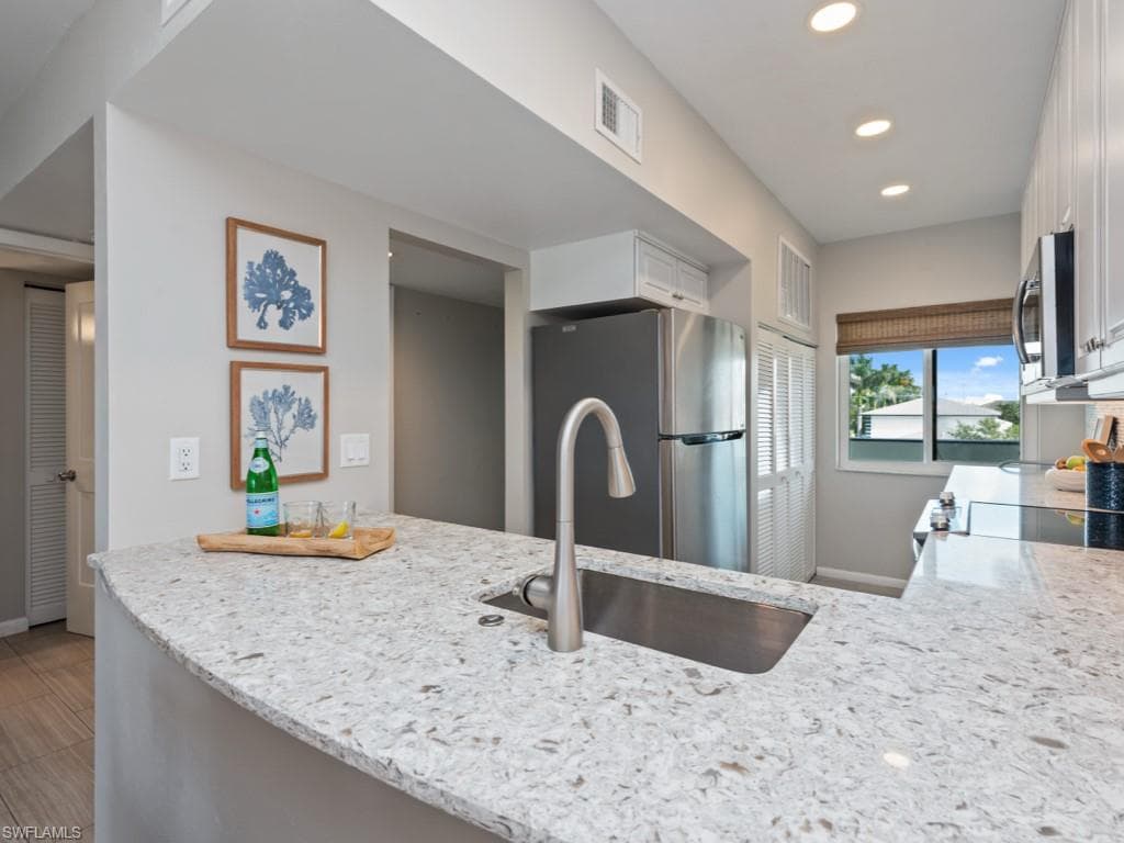 730 Elkcam Cir 309, Marco Island, FL 34145-3