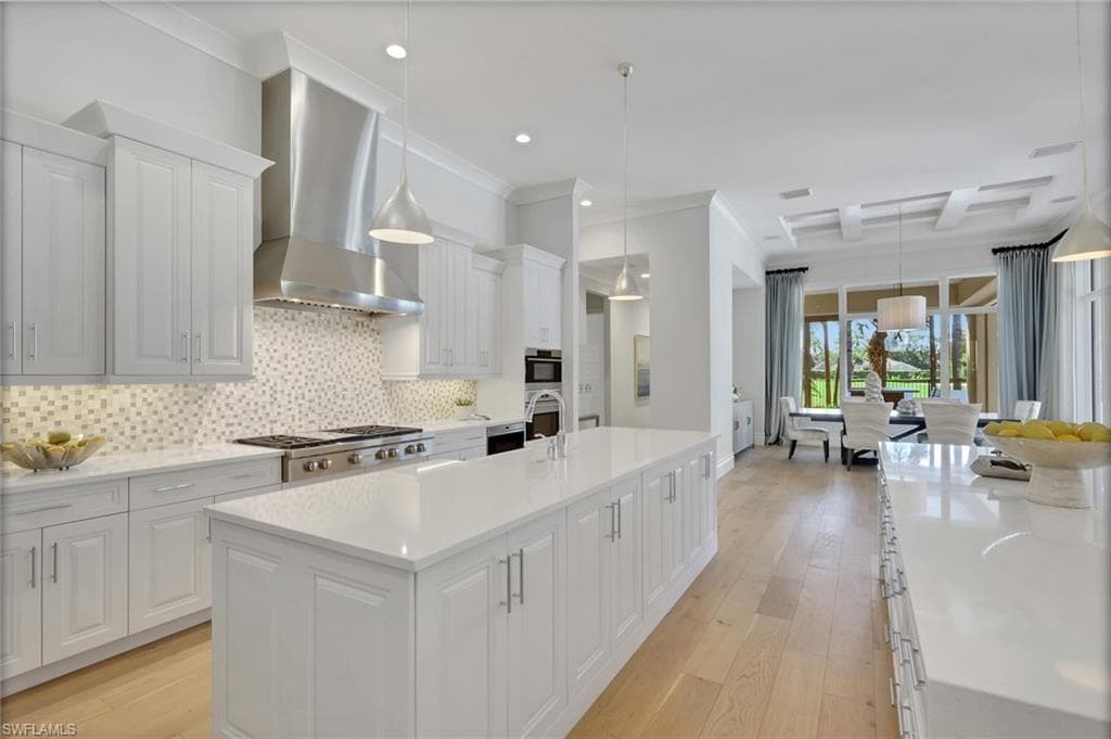 5054 Groveland Ter, Naples, FL 34119-12