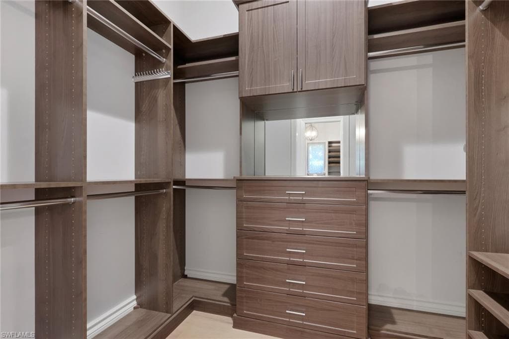 5054 Groveland Ter, Naples, FL 34119-24