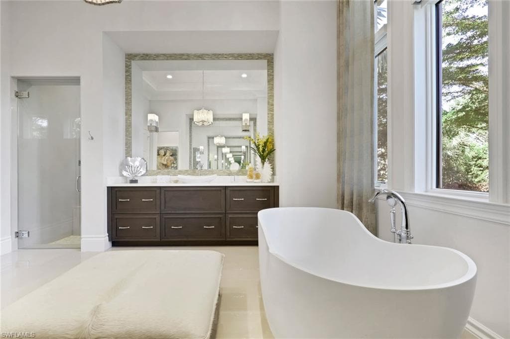 5054 Groveland Ter, Naples, FL 34119-27