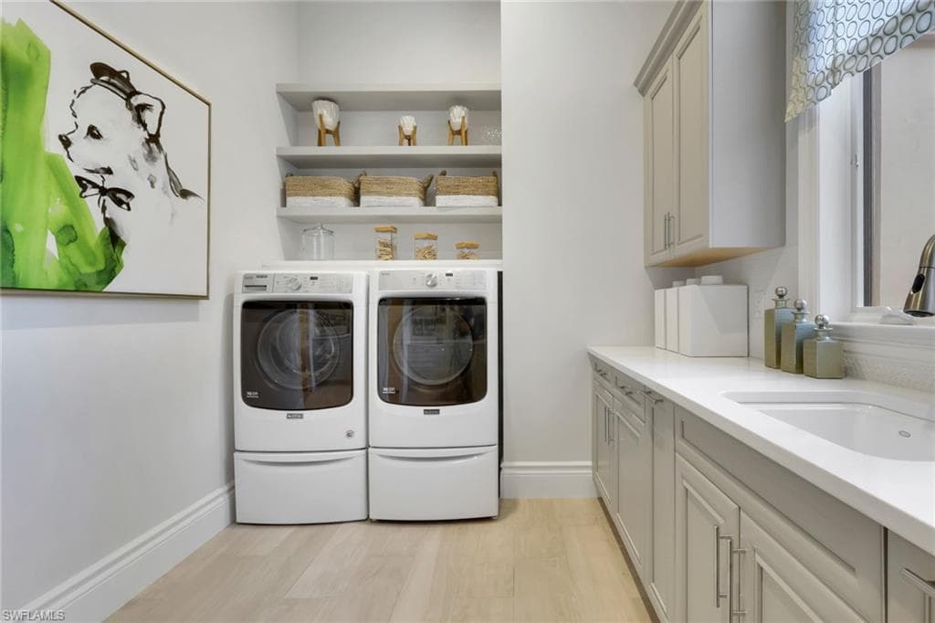 5054 Groveland Ter, Naples, FL 34119-37