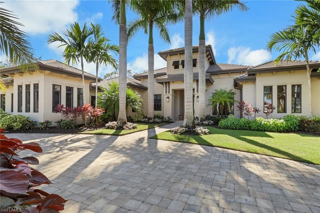 5054 Groveland Ter, Naples, FL 34119-2