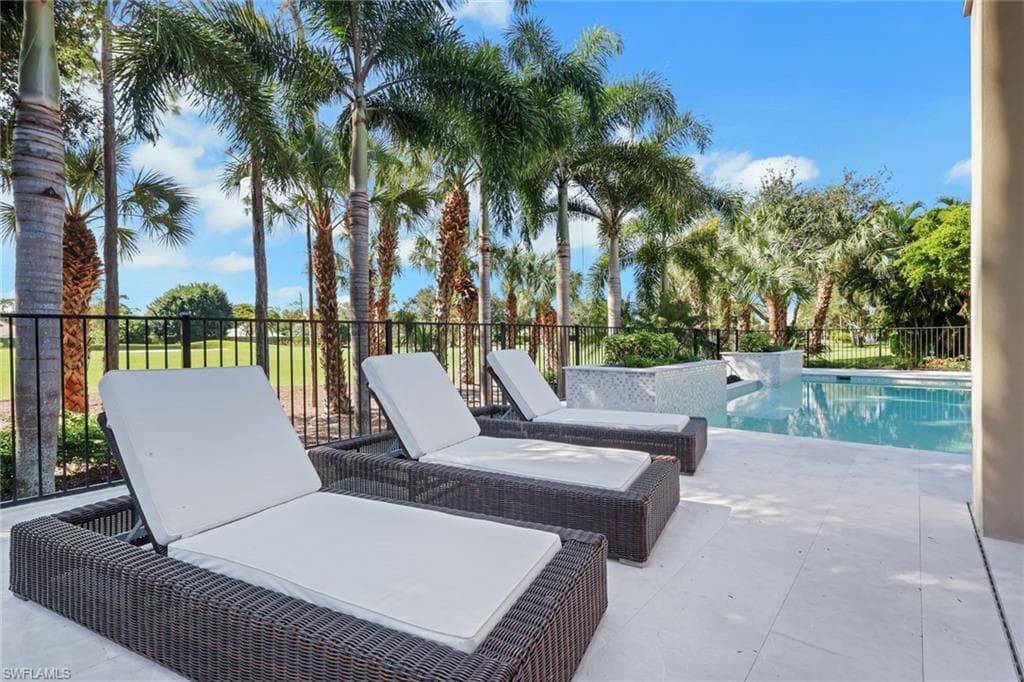 5054 Groveland Ter, Naples, FL 34119-46