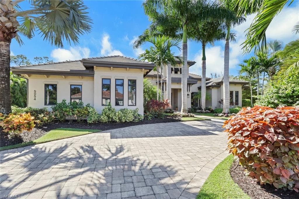 5054 Groveland Ter, Naples, FL 34119-3