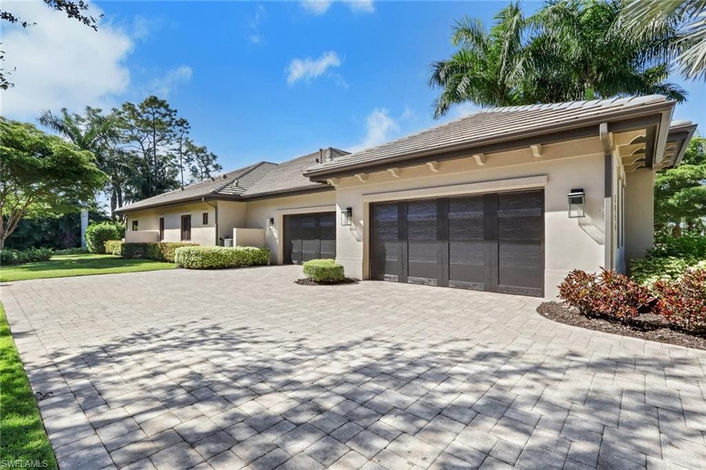 5054 Groveland Ter, Naples, FL 34119-4