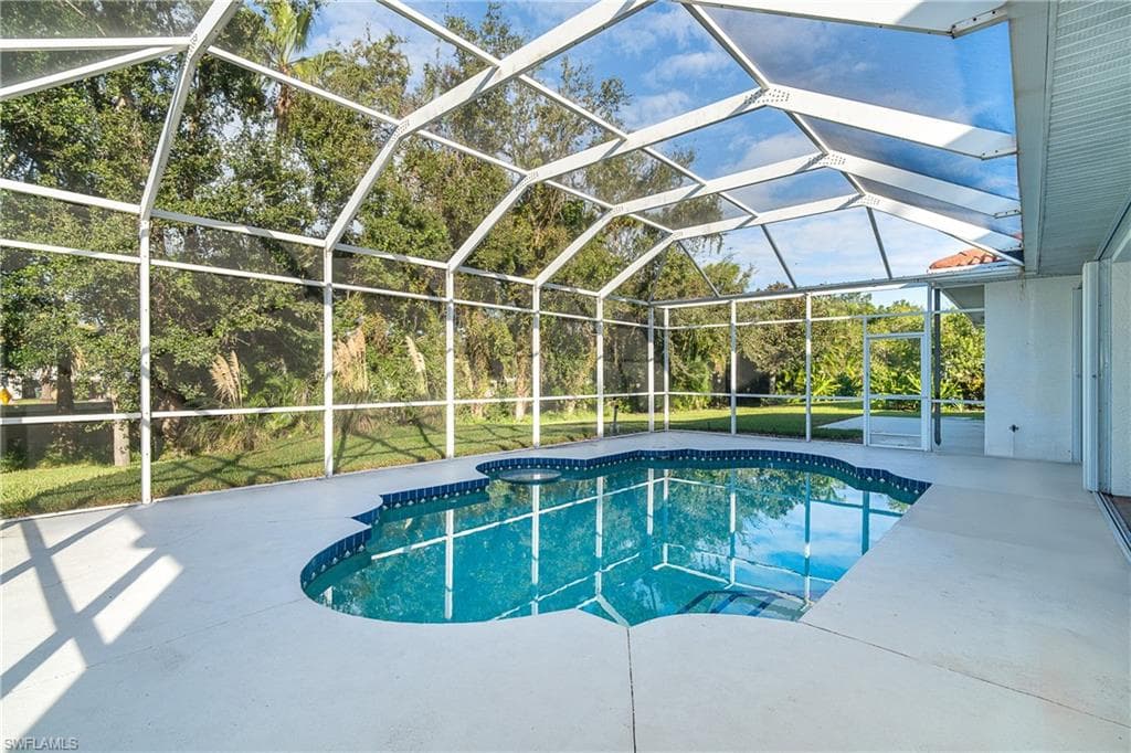 118 Abercrombie Ave, Englewood, FL 34223-28