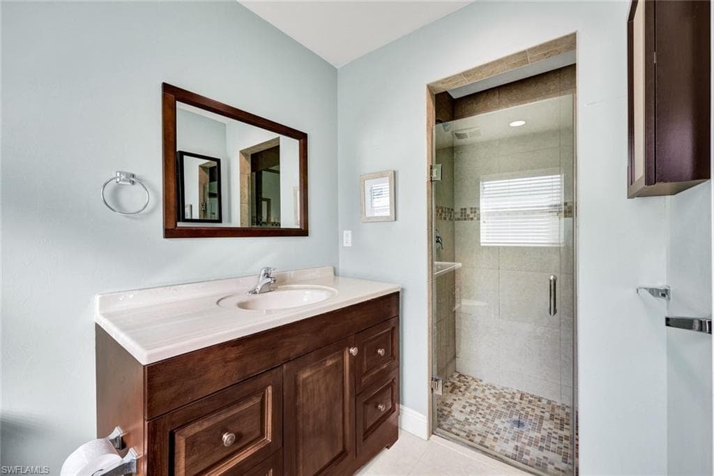 10170 Carolina St, Bonita Springs, FL 34135-10