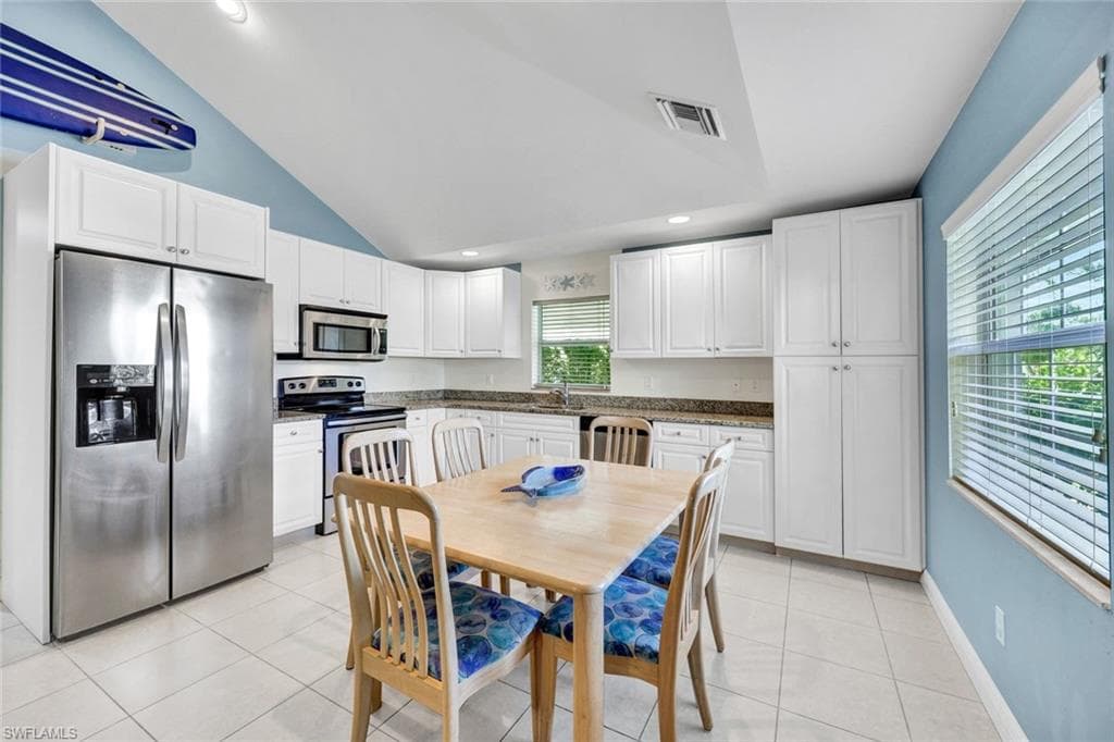 10170 Carolina St, Bonita Springs, FL 34135-1