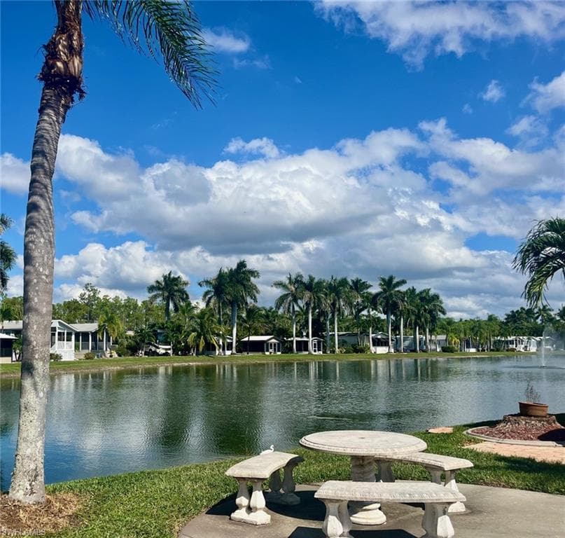 1262 Silver Lakes Blvd, Naples, FL 34114-6