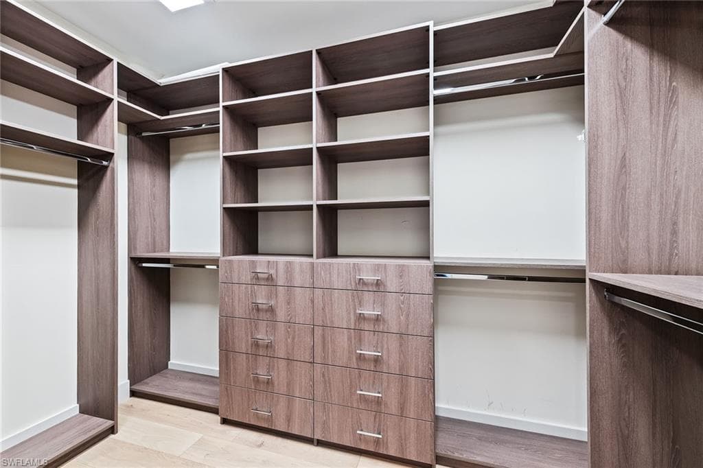 8930 Bay Colony Dr 303, Naples, FL 34108-13