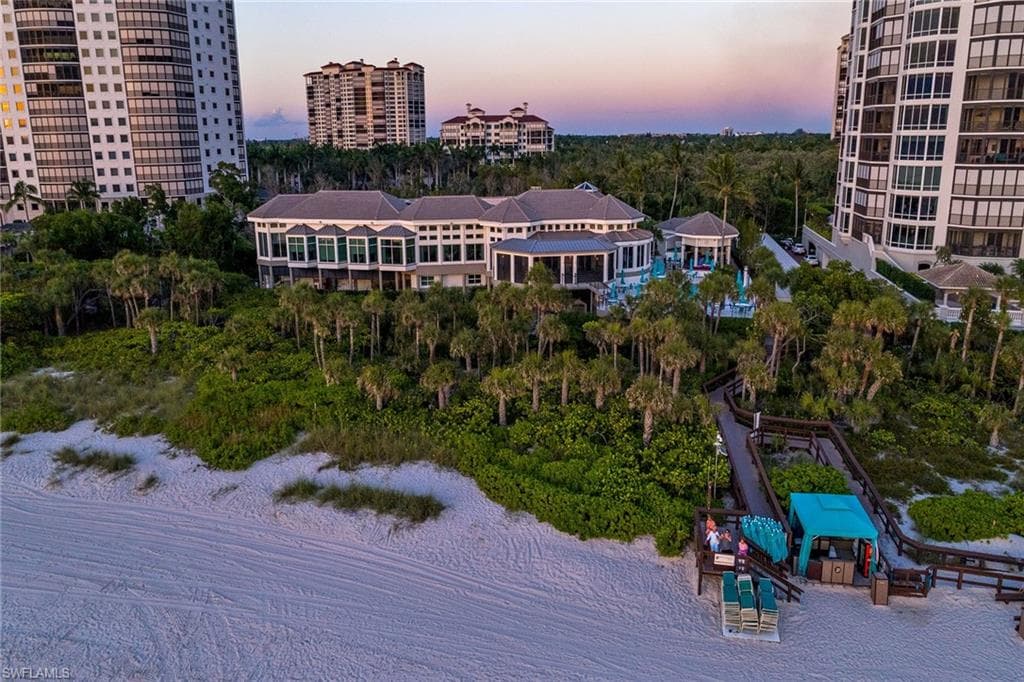 8930 Bay Colony Dr 303, Naples, FL 34108-27