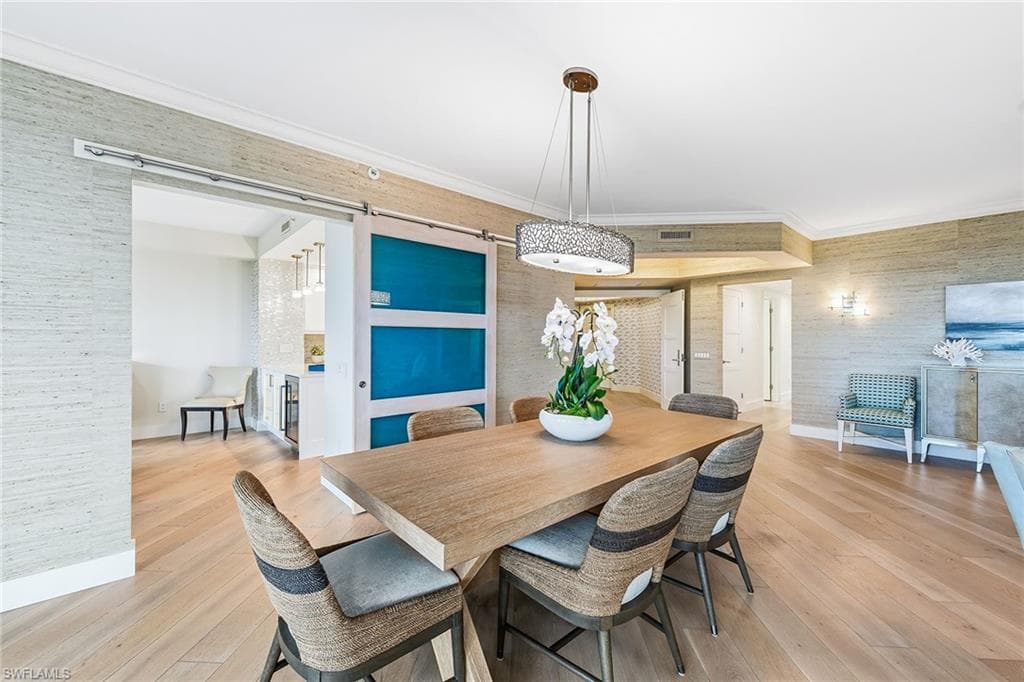 8930 Bay Colony Dr 303, Naples, FL 34108-6