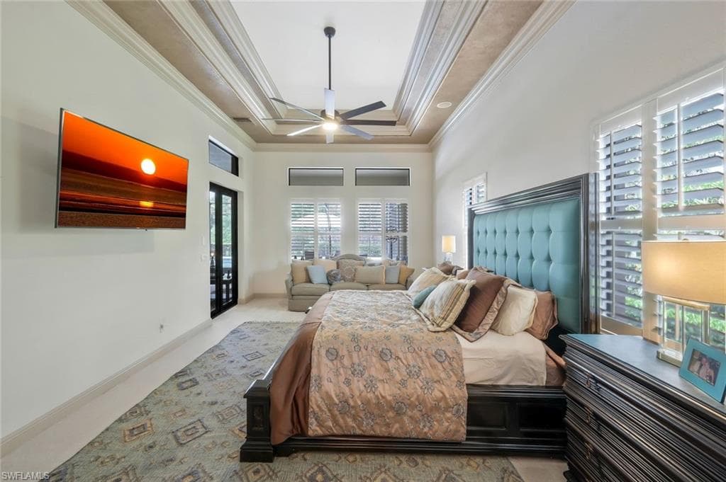 5869 Hammock Isles Cir, Naples, FL 34119-17