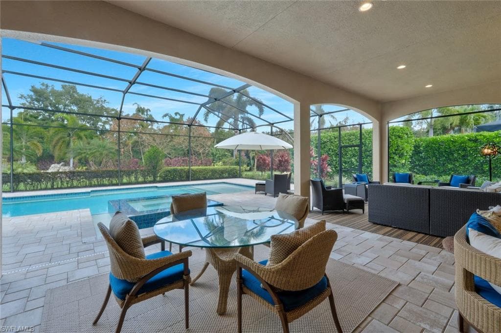 5869 Hammock Isles Cir, Naples, FL 34119-37