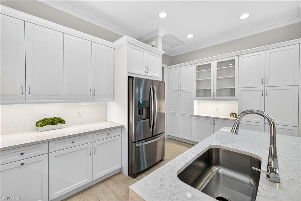 8904 Yucatan Ct, Naples, FL 34112-10