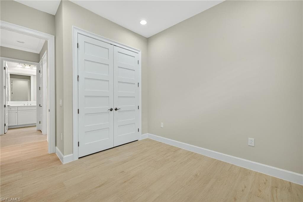 8904 Yucatan Ct, Naples, FL 34112-16