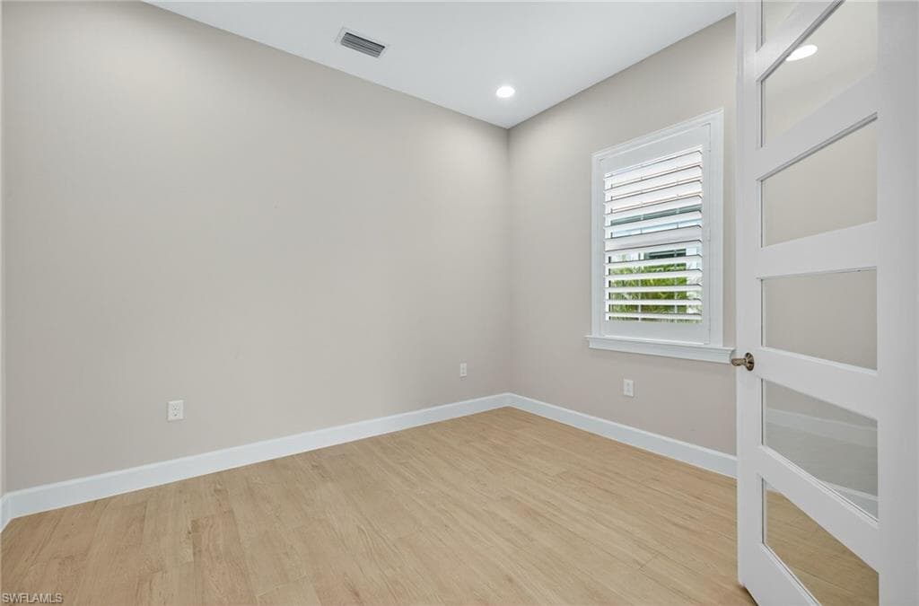 8904 Yucatan Ct, Naples, FL 34112-20