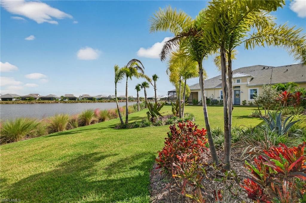 8904 Yucatan Ct, Naples, FL 34112-29