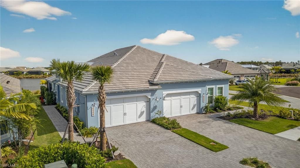 8904 Yucatan Ct, Naples, FL 34112-31