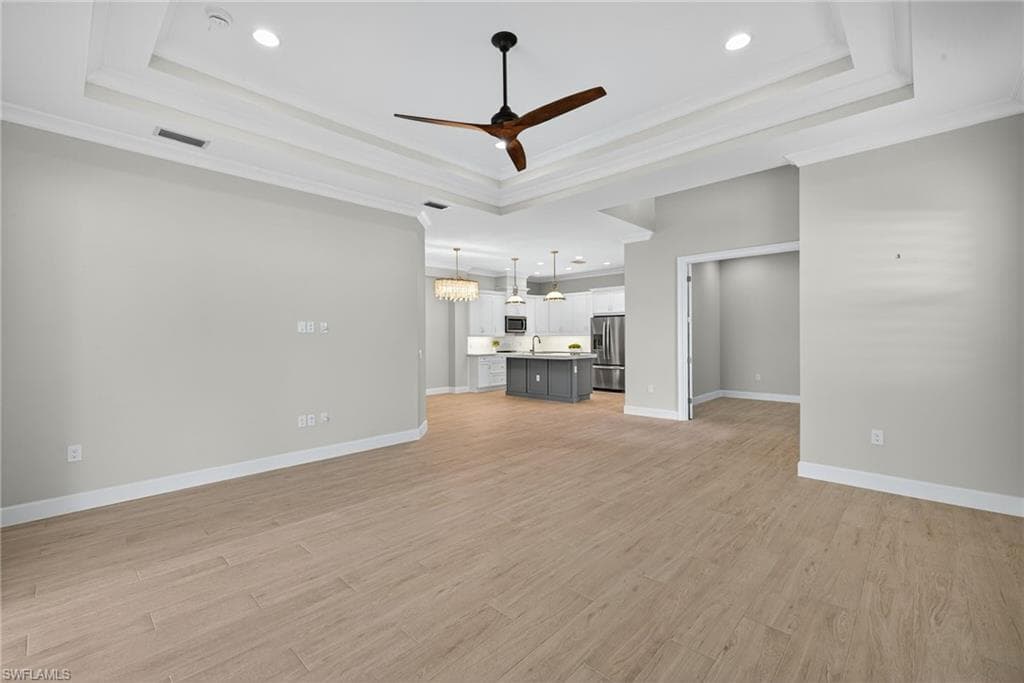 8904 Yucatan Ct, Naples, FL 34112-5