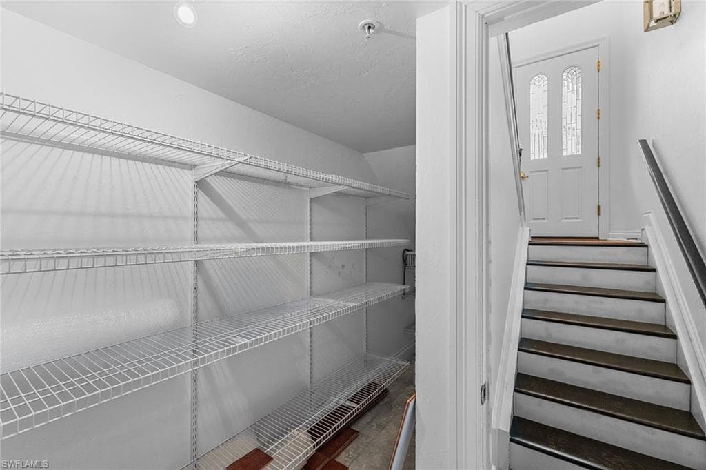 156 Colonade Cir 1107, Naples, FL 34103-30