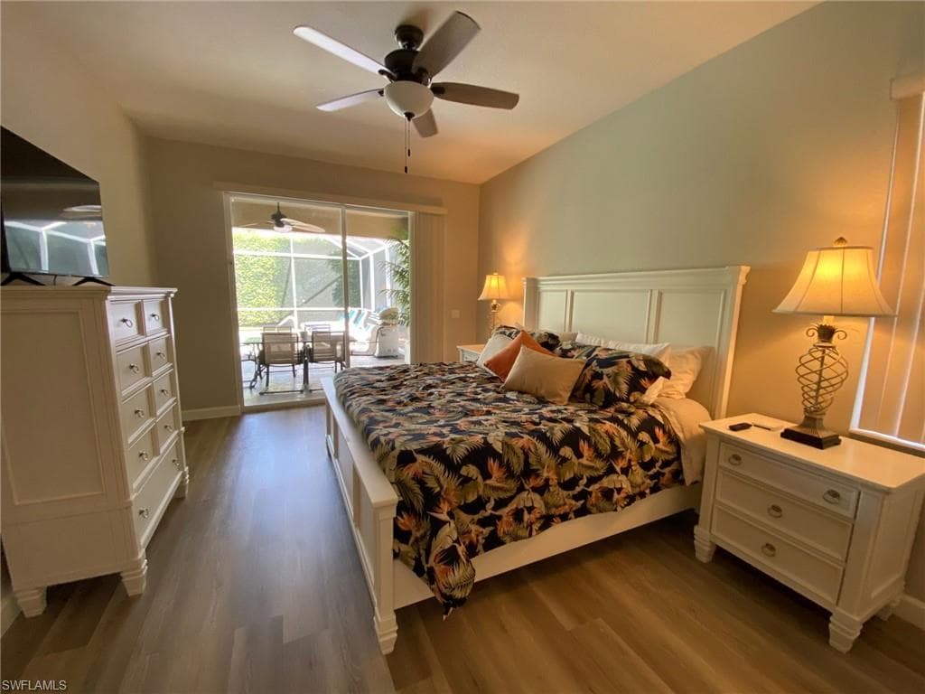 841 Mount Hood Ct, Naples, FL 34104-11