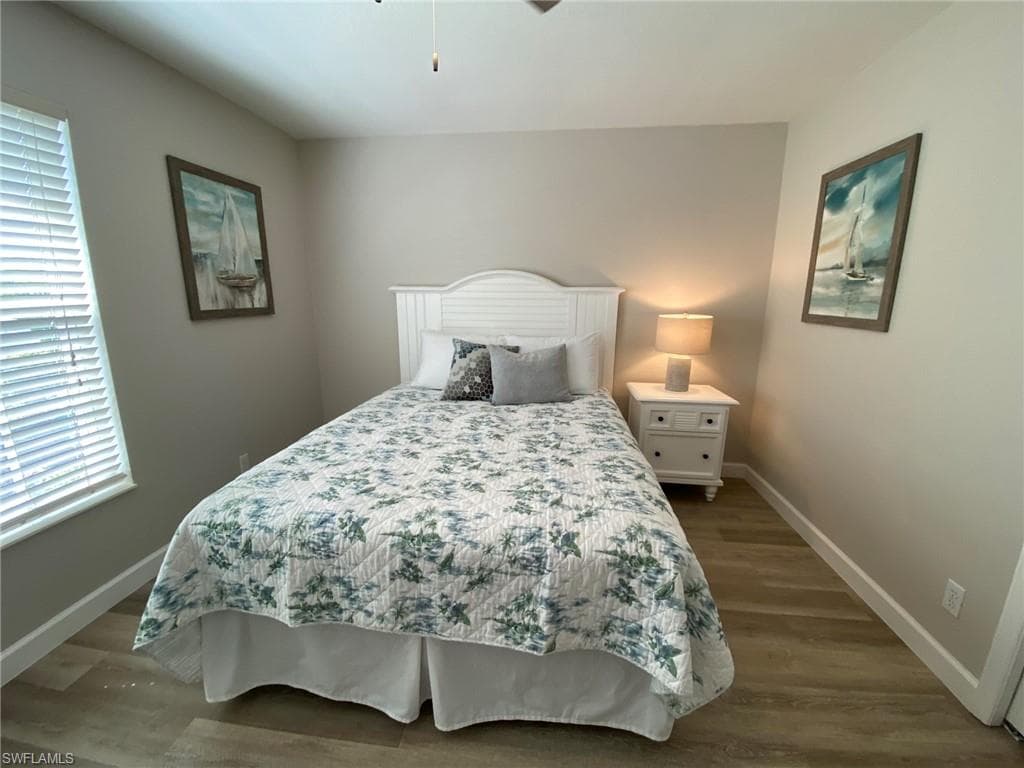 841 Mount Hood Ct, Naples, FL 34104-16