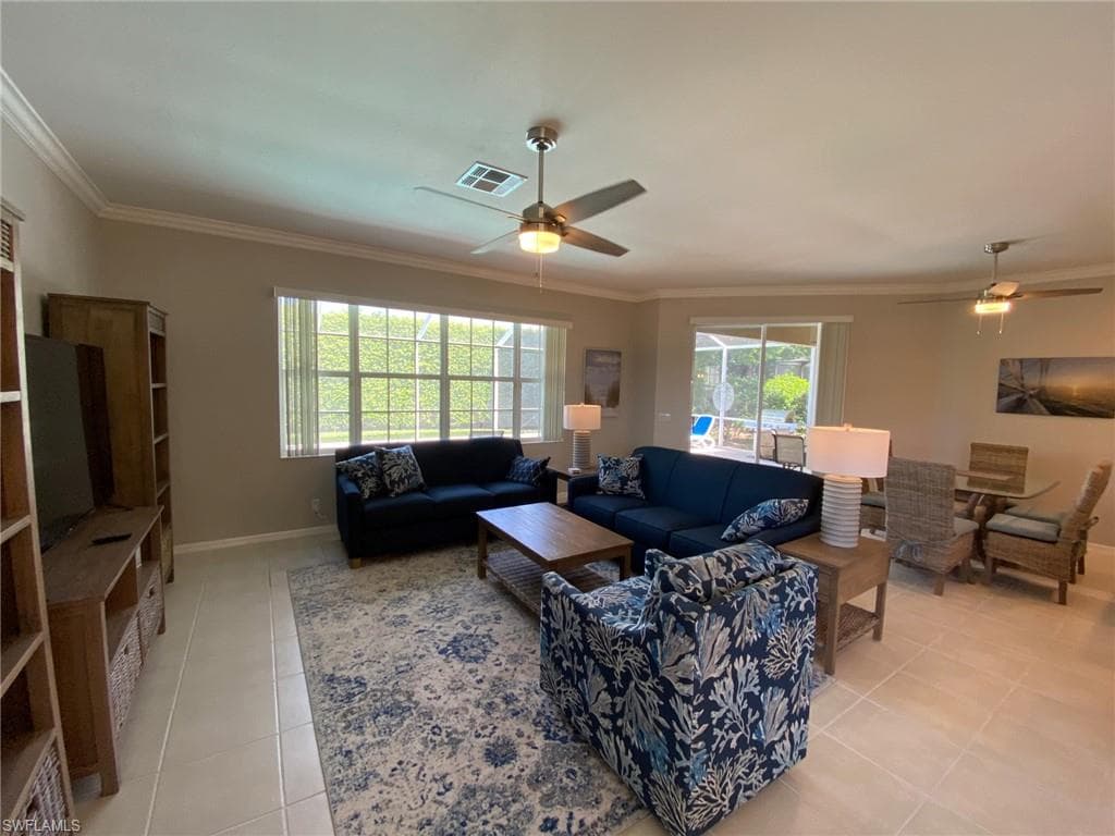 841 Mount Hood Ct, Naples, FL 34104-7