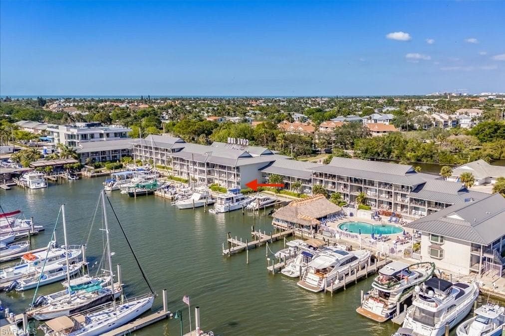 900 Broad Ave S 125, Naples, FL 34102-18