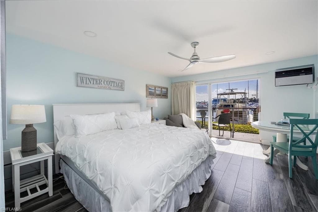 900 Broad Ave S 125, Naples, FL 34102-2