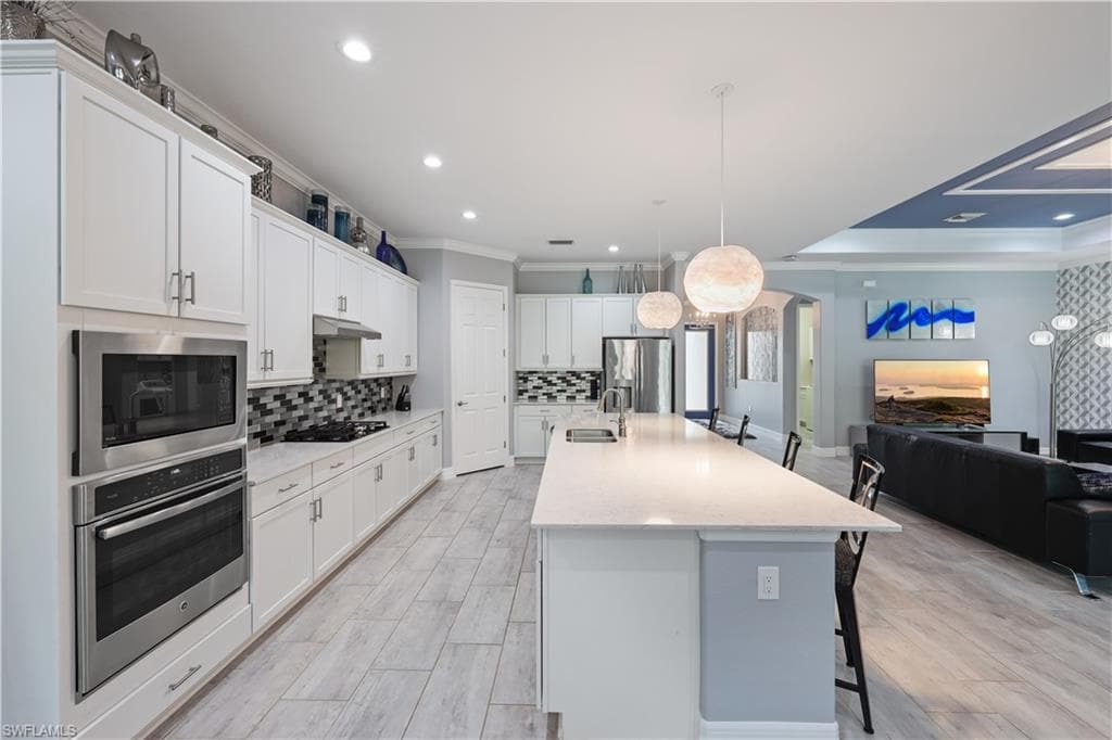 2098 Antigua Ln, Naples, FL 34120-10