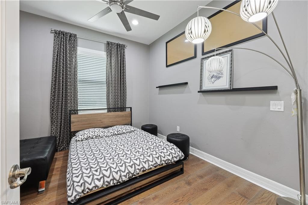 2098 Antigua Ln, Naples, FL 34120-24