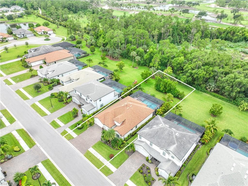 2098 Antigua Ln, Naples, FL 34120-33